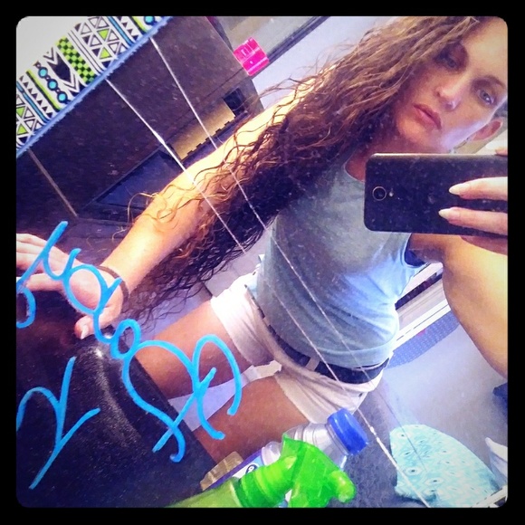 Meet your Posher, Shea - Picture 1 of 1